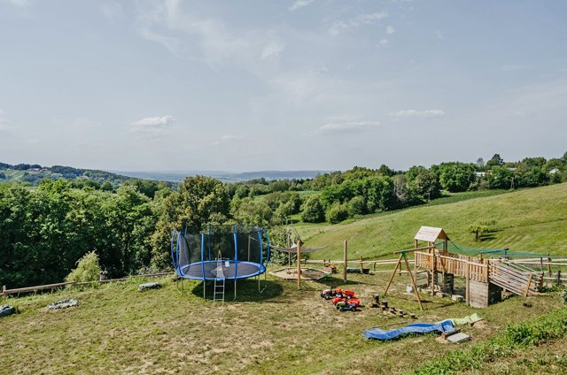 2347 Österreich, Burgenland, Jennersdorf - Aparthotel, Mehrfamilienhaus mit Offenstall zu verkaufen